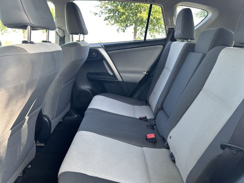 Used 2015 Toyota RAV4 LE FWD image 26