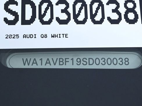 Certified 2025 Audi Q8 Premium w/ Convenience Package image 27