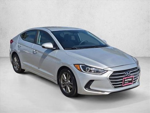 Used 2018 Hyundai Elantra SEL FWD image 3