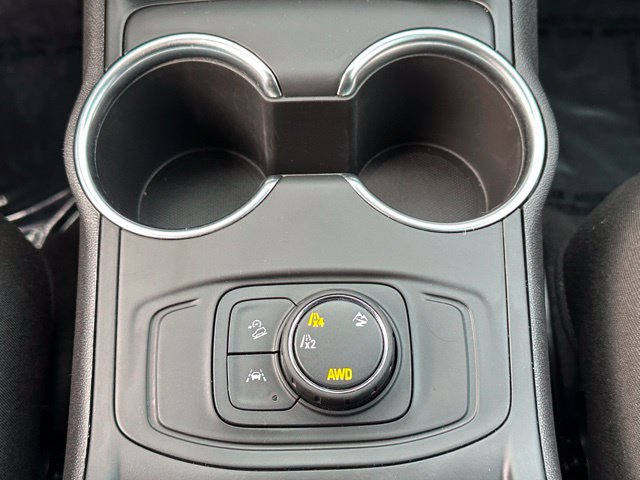 Used 2024 GMC Terrain SLE AWD/4WD image 37