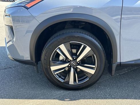 Certified 2025 Nissan Rogue SL AWD/4WD image 13