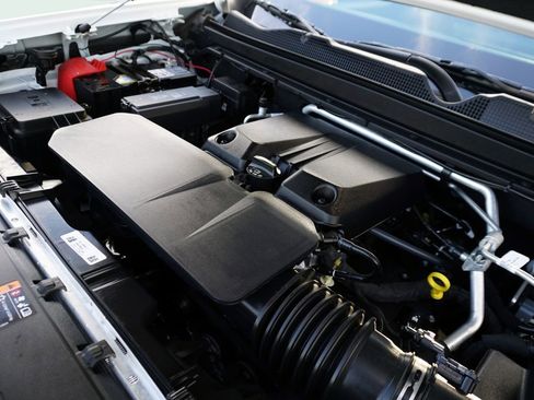 Used 2024 Chevrolet Colorado ZR2 w/ Technology Package image 13