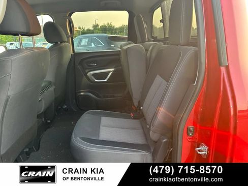 Used 2022 Nissan Titan SV AWD/4WD image 26