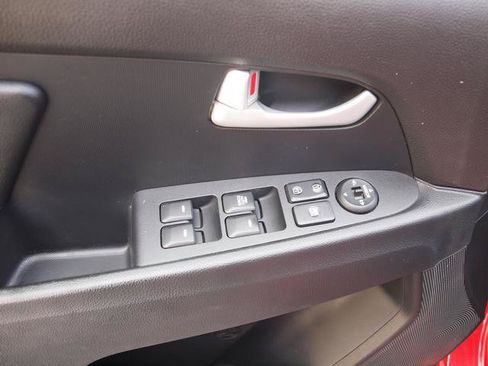 Used 2015 Kia Sportage LX AWD/4WD image 8