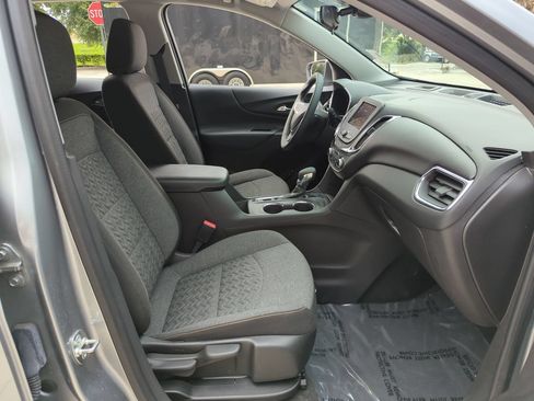 Certified 2024 Chevrolet Equinox LT FWD image 24