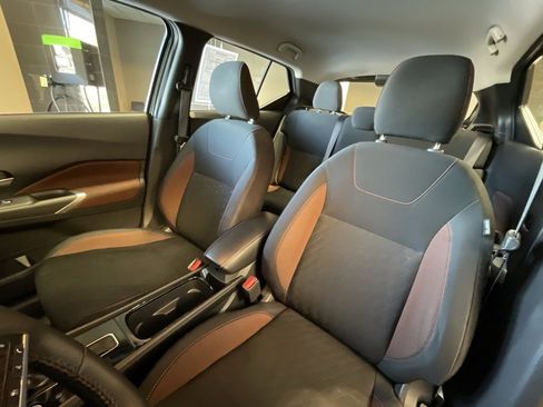 Used 2024 Nissan Kicks SR image 10