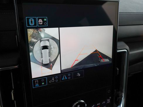 Used 2025 GMC Yukon Denali w/ Sun & Power Step Package AWD/4WD image 23