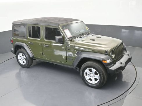 Used 2022 Jeep Wrangler Unlimited Sport AWD/4WD image 47