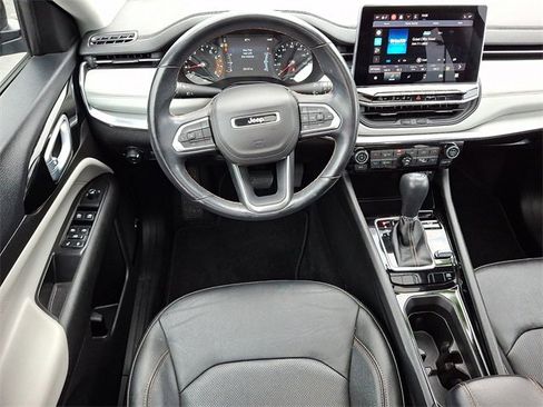 Used 2022 Jeep Compass Limited w/ Sun and Sound Group image 13