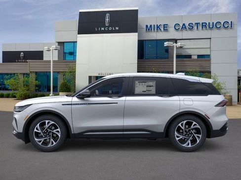 New 2026 Lincoln Nautilus Premier AWD/4WD image 3