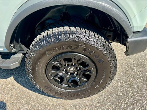 Used 2021 Ford Bronco Wildtrak AWD/4WD image 34