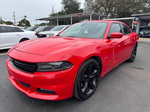 Used 2018 Dodge Charger R/T image 2