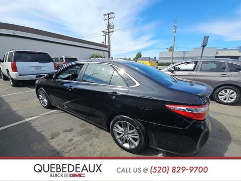 Used 2015 Toyota Camry SE image 5