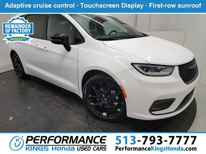 Used 2025 Chrysler Pacifica Limited