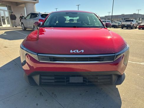 Used 2025 Kia K4 LXS image 2