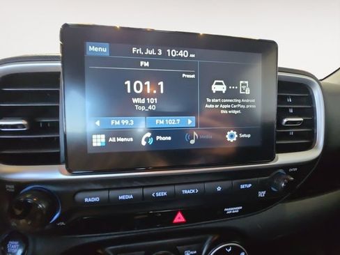 Used 2021 Hyundai Venue SEL FWD image 15
