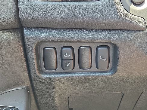 Used 2025 Mitsubishi Outlander Sport SE AWD/4WD image 23