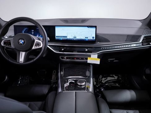 Used 2026 BMW X5 sDrive40i w/ M Sport Package RWD image 12