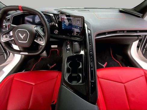 Used 2025 Chevrolet Corvette Z06 w/ Z07 Performance Package RWD image 16