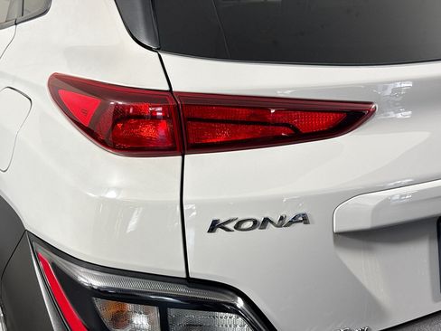 Used 2023 Hyundai Kona SEL AWD/4WD image 36