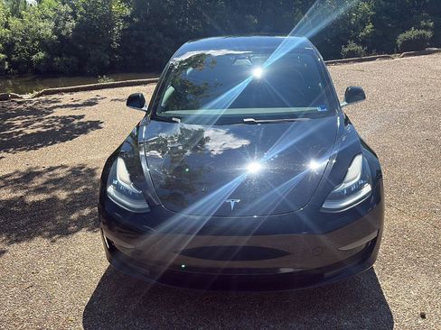 Used 2020 Tesla Model 3 Long Range AWD/4WD image 14