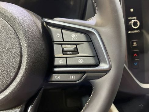 Certified 2025 Subaru Forester Limited image 18