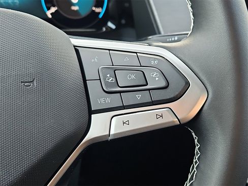 New 2026 Volkswagen Atlas Cross Sport SE image 19