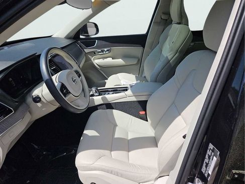 Used 2024 Volvo XC90 B5 Plus w/ Protection Package Premier AWD/4WD image 15