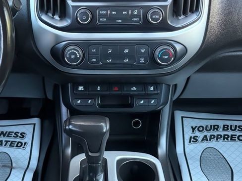 Used 2017 Chevrolet Colorado LT w/ LT Convenience Package AWD/4WD image 16