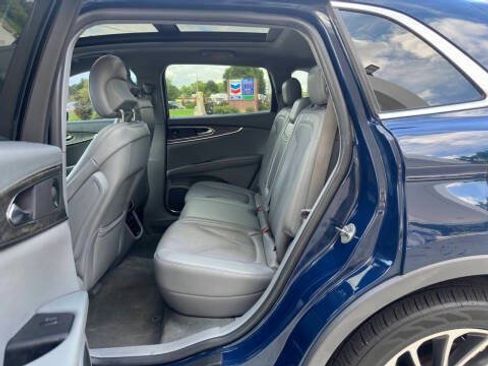 Used 2019 Lincoln Nautilus Reserve AWD/4WD image 7