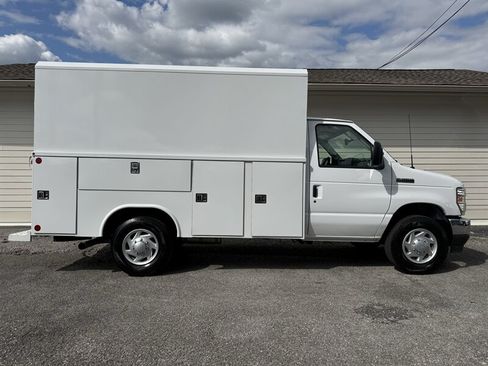 Used 2023 Ford E-350 and Econoline 350 Super Duty w/ Power Windows & Locks Group RWD image 1
