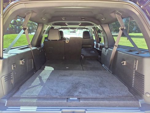 Used 2017 Lincoln Navigator L Select RWD image 35