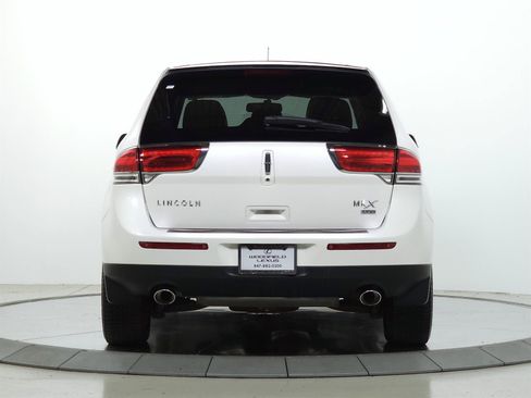 Used 2013 Lincoln MKX AWD image 6
