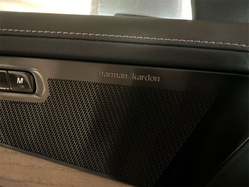 New 2026 Volvo XC90 B6 Plus w/ Protection Package Premier image 20