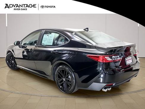 Used 2026 Toyota Camry SE FWD image 5