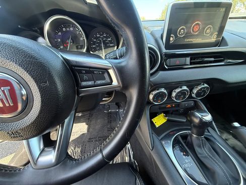 Used 2017 FIAT 124 Spider Lusso RWD image 23