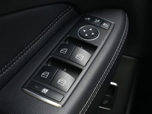 Used 2018 Mercedes-Benz GLE 350 4MATIC image 11