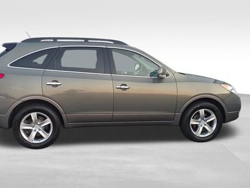 Used 2008 Hyundai Veracruz GLS FWD image 2