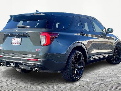 Certified 2022 Ford Explorer ST w/ ST Street Pack image 11
