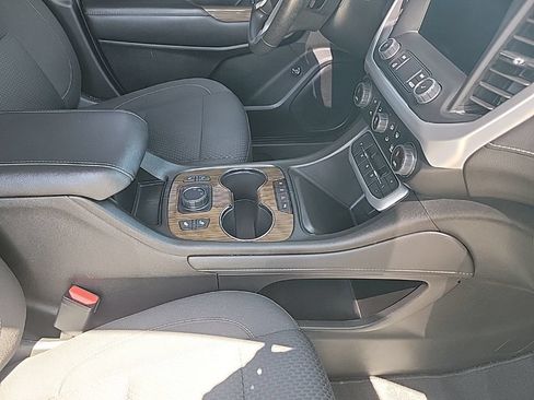 Used 2023 GMC Acadia SLE w/ Driver Convenience Package FWD image 47