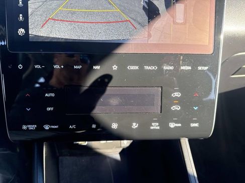 Used 2023 Hyundai Tucson Limited image 28