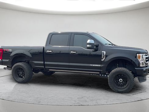 Used 2022 Ford F350 Platinum w/ FX4 Off-Road Package AWD/4WD image 5