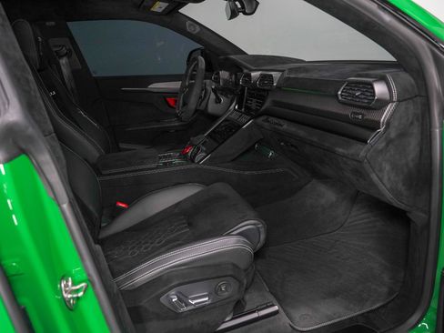 Used 2023 Lamborghini Urus Performante image 2