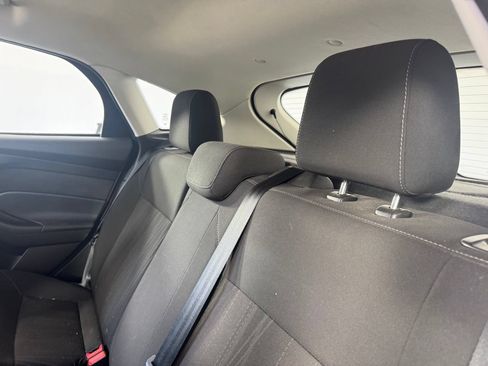 Used 2017 Ford Focus SE FWD image 11