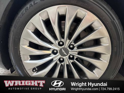 Used 2018 Genesis G90 5.0 Ultimate AWD/4WD image 8