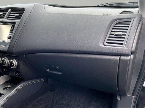 Used 2025 Mitsubishi Outlander Sport SE image 17