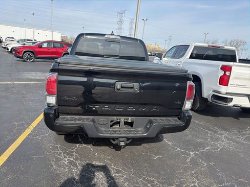 Used 2020 Toyota Tacoma Limited image 4