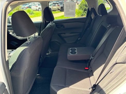 Used 2024 Nissan Rogue S FWD image 24