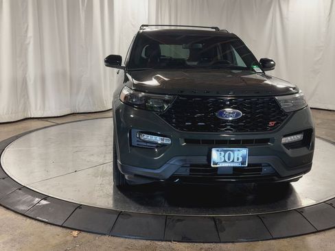 Used 2023 Ford Explorer ST w/ Equipment Group 401A image 5
