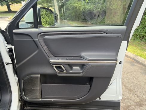 Used 2022 Rivian R1S Launch Edition AWD/4WD image 45